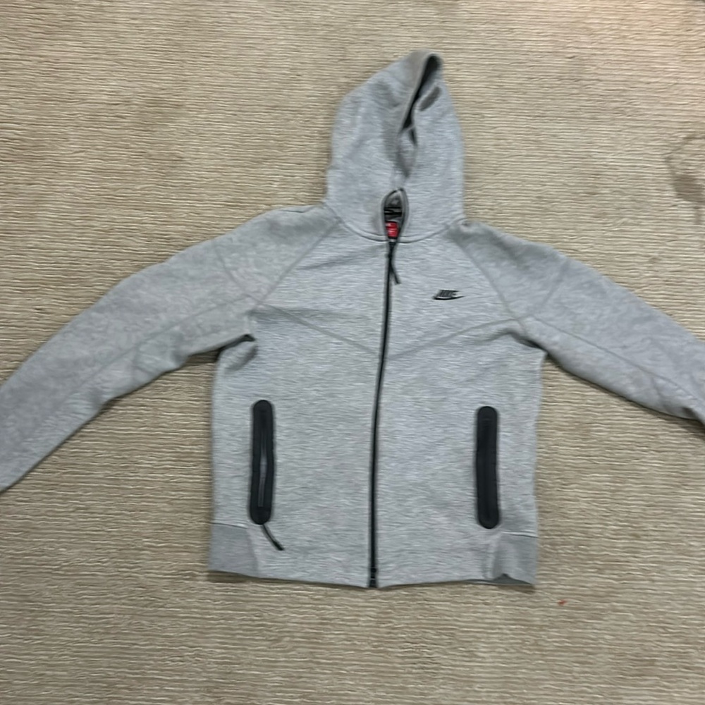 NIKE TECH FLEECE GREY